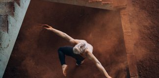 Fotógrafa promove campanha para viabilizar livro com registros de bailarinos