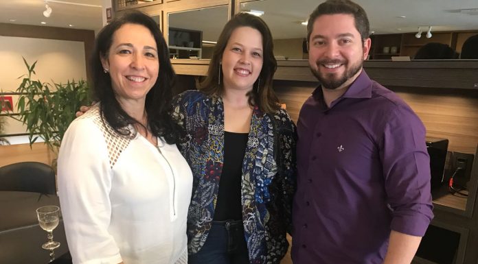 Idélli recebe arquitetos e designers para reuniões técnicas