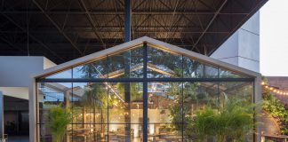 Casa de Vidro evidencia natureza e mobiliário brasiliense