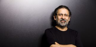 Luiz Tatit faz show no Teatro da Caixa Cultural