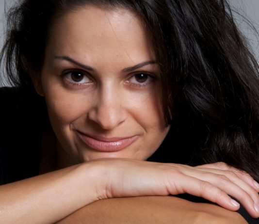 Abradi realiza palestra com autora do livro “A Cabala da Casa” no CasaPark