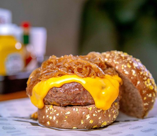 Dia Mundial Hambúrguer com sanduba a R$9,99