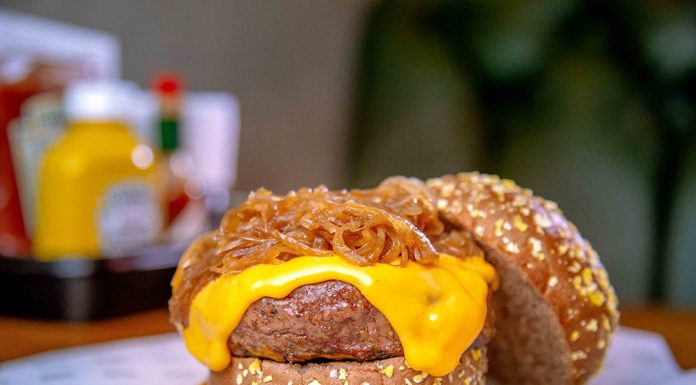 Dia Mundial Hambúrguer com sanduba a R$9,99