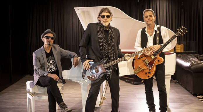 Titãs Trio acústico pela primeira vez em Brasília