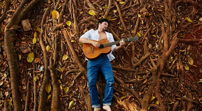 Maria Vai Casoutras, Salve Jorge e Choro Delas no Bar Brahma