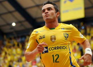 Brasília recebe o Jogo do Rei com o ídolo Falcão