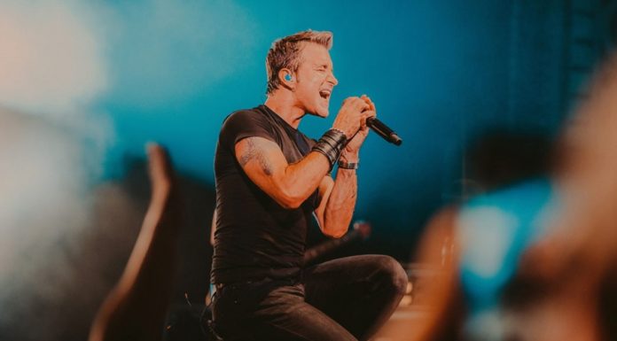 Scott Stapp apresenta hits do Creed e novo álbum em Brasília