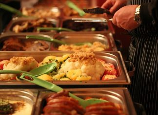 Dom Francisco se prepara para as confraternizações de fim de ano