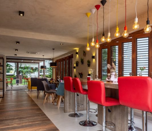 Quitutices recebe Chá Bazar Solidário em prol de pessoas com câncer