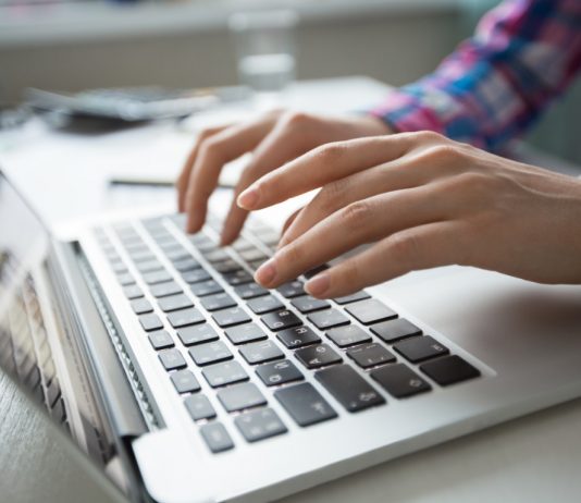 Amcham realiza Lives com Fábio Porchat, Pondé, Márcio Atalla e Ministério da Economia