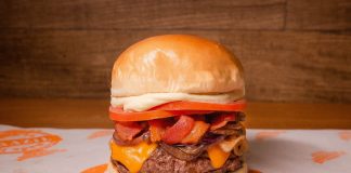 Geléia lança hambúrguer em celebração ao Dia dos Pais