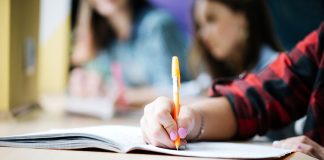 Universidades divulgam oportunidades de estudos nos EUA