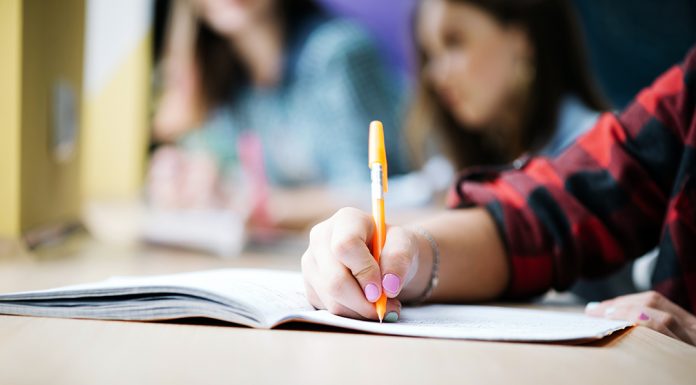 Universidades divulgam oportunidades de estudos nos EUA