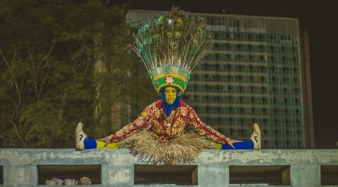 Seu Estrelo lança “Exu Monumental”