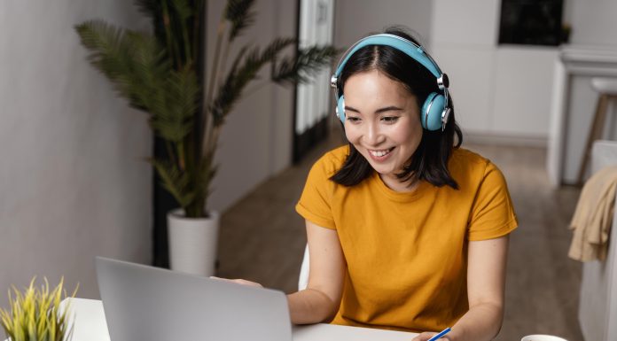 Tecnologia como motor da educação em tempos de pandemia