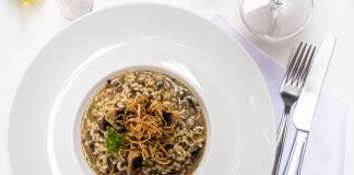 The Queen’s Place foca em menu executivo