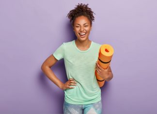 Semana do ‘Yoga do Riso Online’ promete encher a internet de leveza e alegria