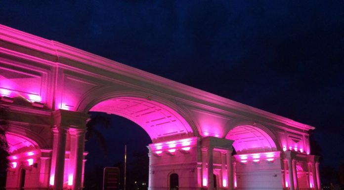Com campanha de conscientização e pórtico iluminado, Pontão engaja-se no “Outubro Rosa”