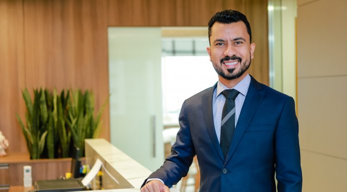 Dr. André Moreira estende serviços de sua clínica de dermatologia