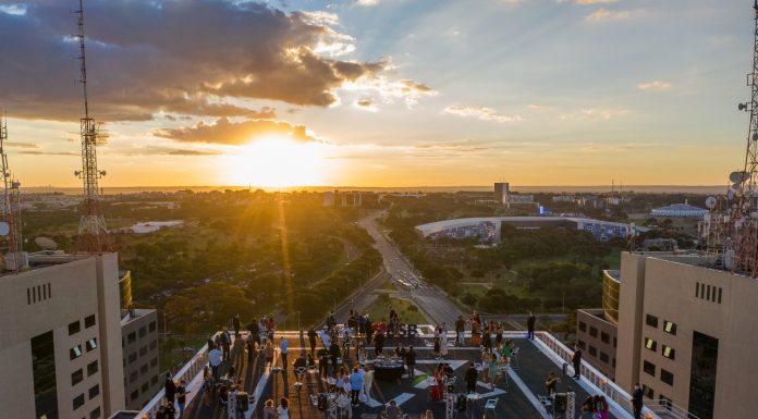 Restaurante Norton celebra o aniversário de Brasília no heliponto do Meliá Brasil 21