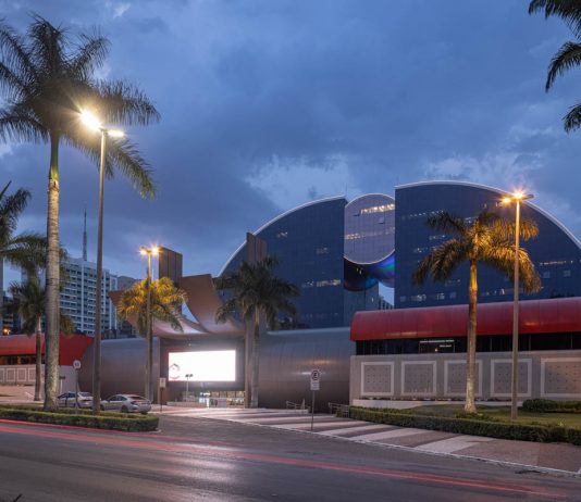 Em seu aniversário de 25 anos Brasília Shopping homenageia a identidade brasiliense