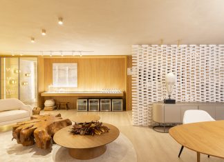 Ana Karolina e Pedro Henrique apresentam a Casa Relato