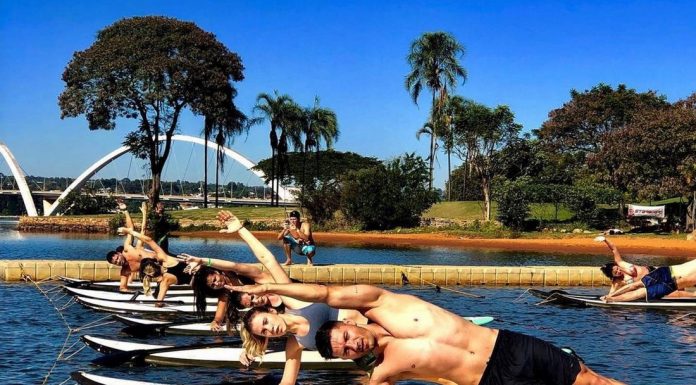 SUPilates: conheça a prática que une o pilates e Stand up paddle