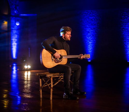 Cantor sertanejo brasiliense Branco Dipaulo lança “Olhares Imprecisos”