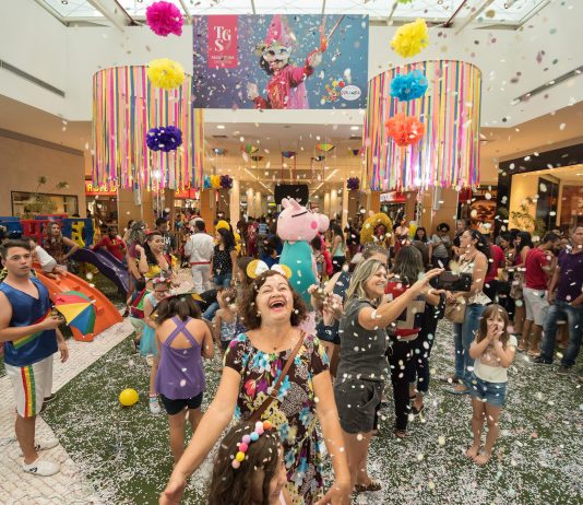 Ressaquinha de Carnaval agita Taguatinga Shopping