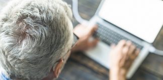 Sem etarismo: pessoas com mais de 50 anos ocupam maior parte dos cargos de liderança no mercado de TI