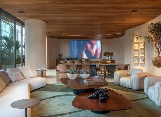 Formas orgânicas e tons terrosos pontuam o ambiente da Maai na CASACOR