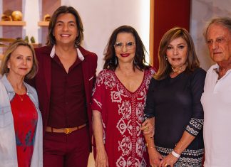 Jota Pacini celebra espaço da CASACOR em noite especial