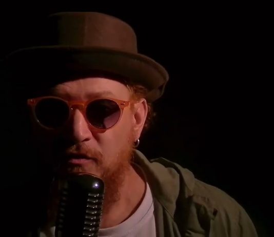 “Estamos vivendo num átomo” é o novo som de Bruno Z