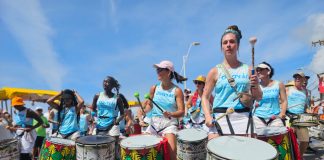 Bloco Batukenjé na Rua leva arte inclusiva para públicos de todas as idades na Vila Telebrasília