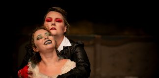 “Os Cães” estreia no Espaço Cultural Renato Russo no Dia da Mulher