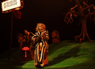 Novo filme de Tim Burton garante topo das bilheterias brasileiras e mundiais