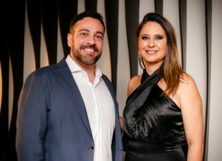Dr. Victor Hugo e Alessandra Oliveira recebem convidados na CASACOR