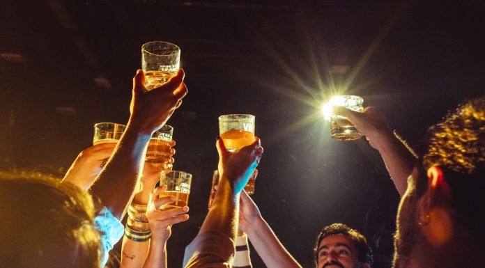 Espetáculo celebra vida e obra de Vinicius de Moraes