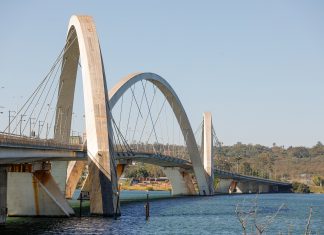 Brasília completa 65 anos: 10 curiosidades arquitetônicas