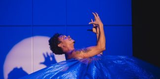 Caixa Cultural recebe Silvero Pereira no solo teatral “Pequeno Monstro”