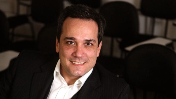 Faculdade Roberto Miranda recebe convidados no Brasil para apresentar seu curso de MBA em Design de Interiores de Luxo