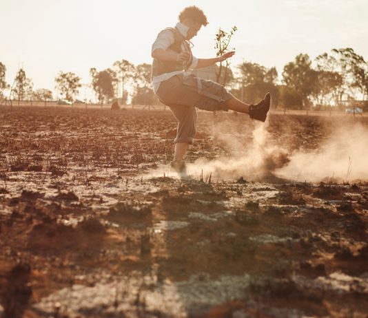 Espetáculo FIM provoca reflexão sobre o esgotamento do planeta e do corpo