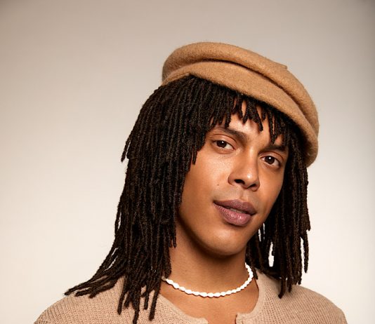 Espetáculo celebra a vida e a obra de Djavan