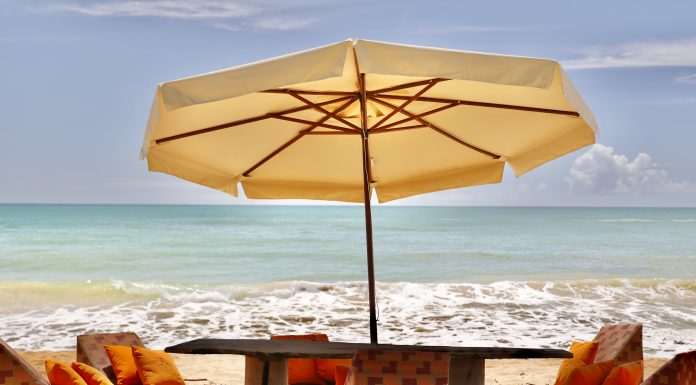 Casa Clube Trancoso inicia temporada de verão 2026 com Sunsets by JBL