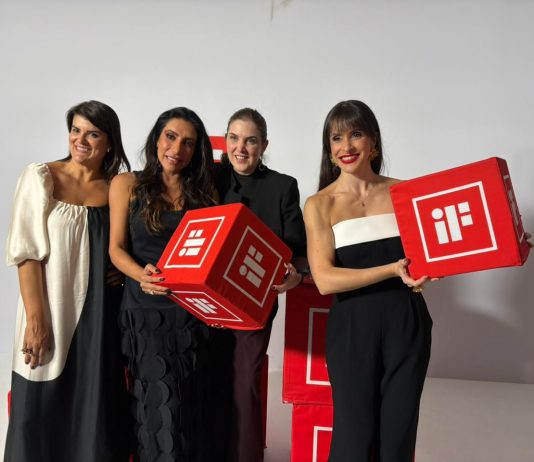 Mariana Amaral celebra em Berlim múltiplos prêmios no iF Design Award 2026