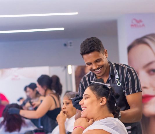 Beauty Lab promove ação solidária de corte de cabelo