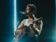 Tiago Iorc celebra dez anos de “Troco Likes” com show comemorativo