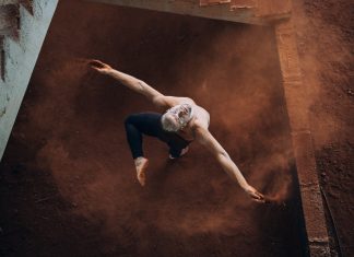 Fotógrafa promove campanha para viabilizar livro com registros de bailarinos