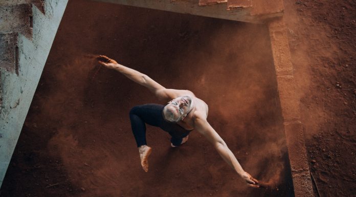 Fotógrafa promove campanha para viabilizar livro com registros de bailarinos