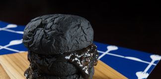 Dólar Furado Burger invade Complexo Gastronômico da chef Lídia Nasser